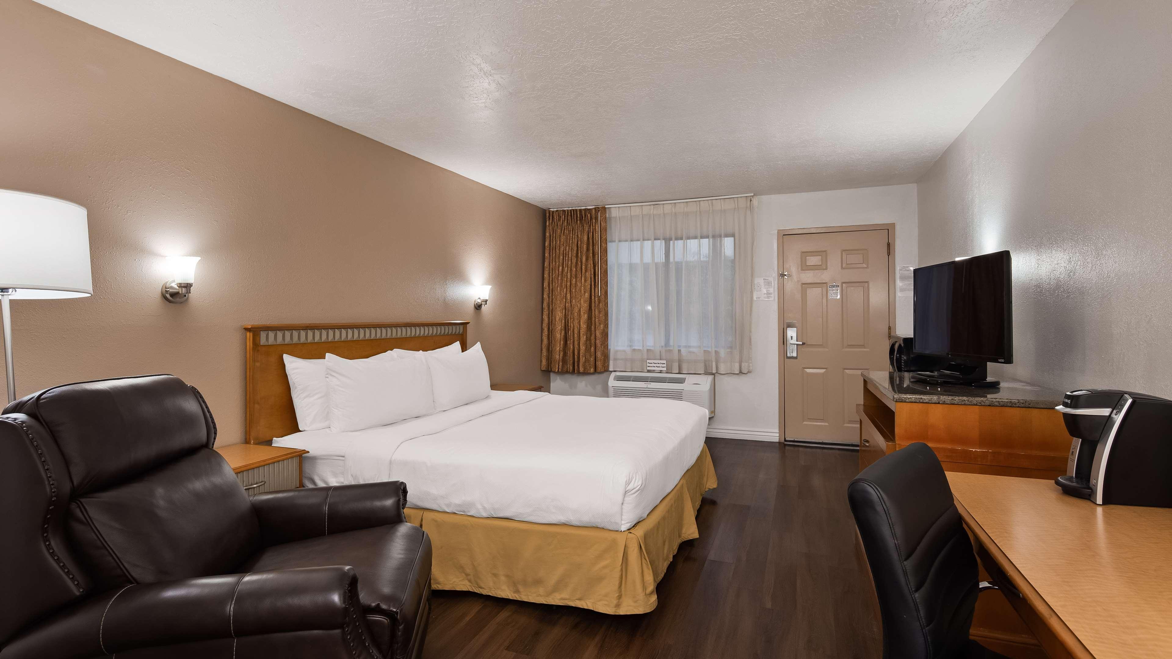 Surestay Plus Hotel By Best Western Albuquerque I-40 Eubank Екстериор снимка