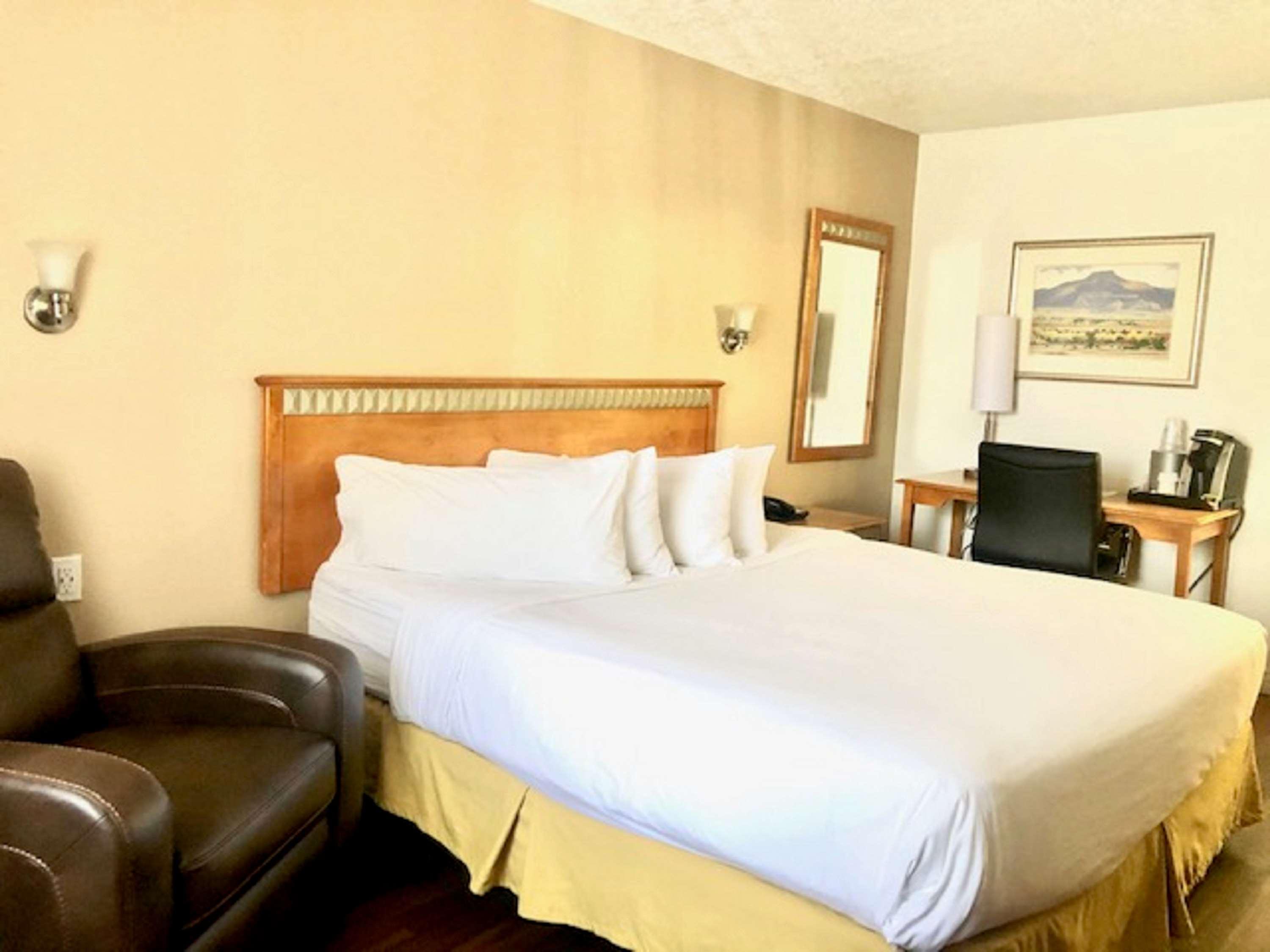 Surestay Plus Hotel By Best Western Albuquerque I-40 Eubank Екстериор снимка