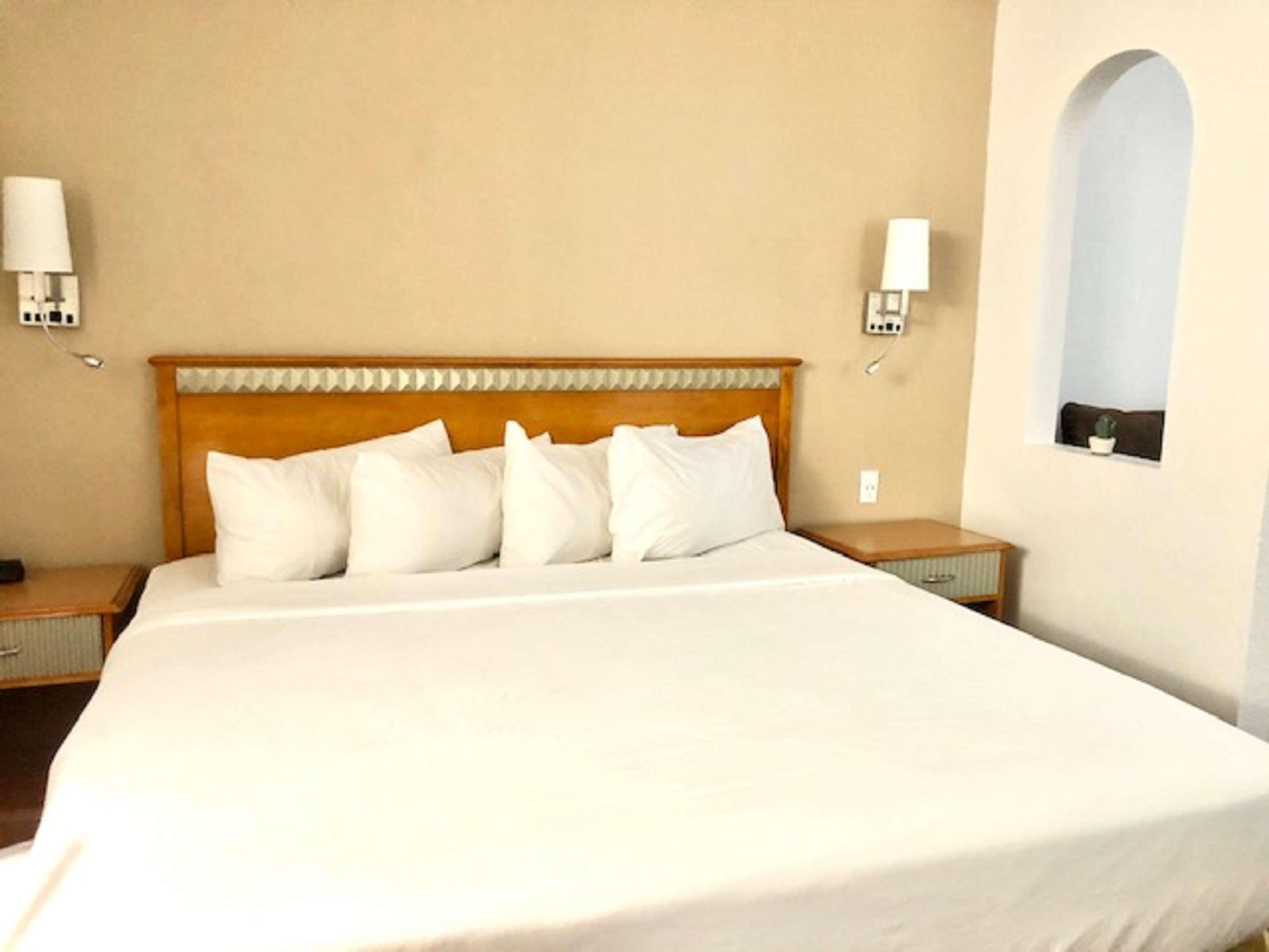 Surestay Plus Hotel By Best Western Albuquerque I-40 Eubank Екстериор снимка
