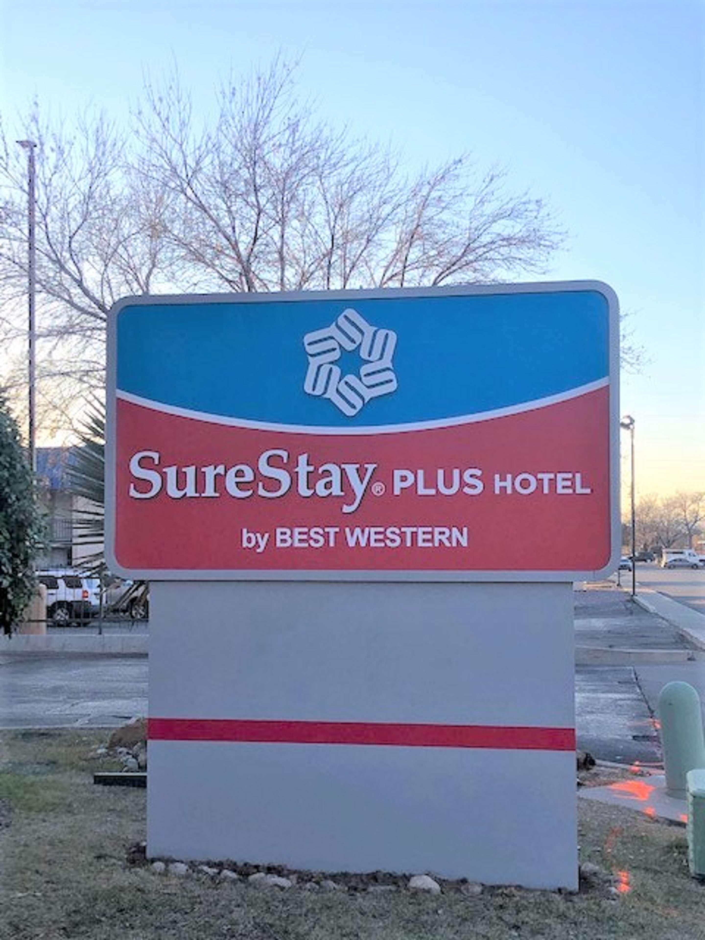 Surestay Plus Hotel By Best Western Albuquerque I-40 Eubank Екстериор снимка