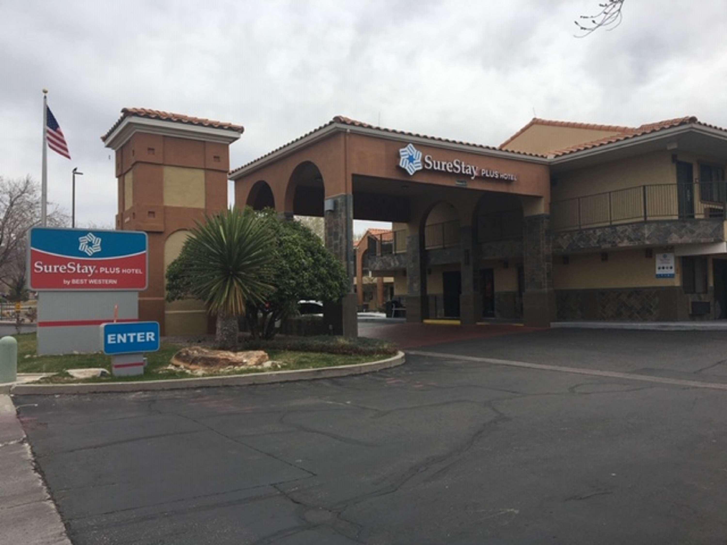 Surestay Plus Hotel By Best Western Albuquerque I-40 Eubank Екстериор снимка