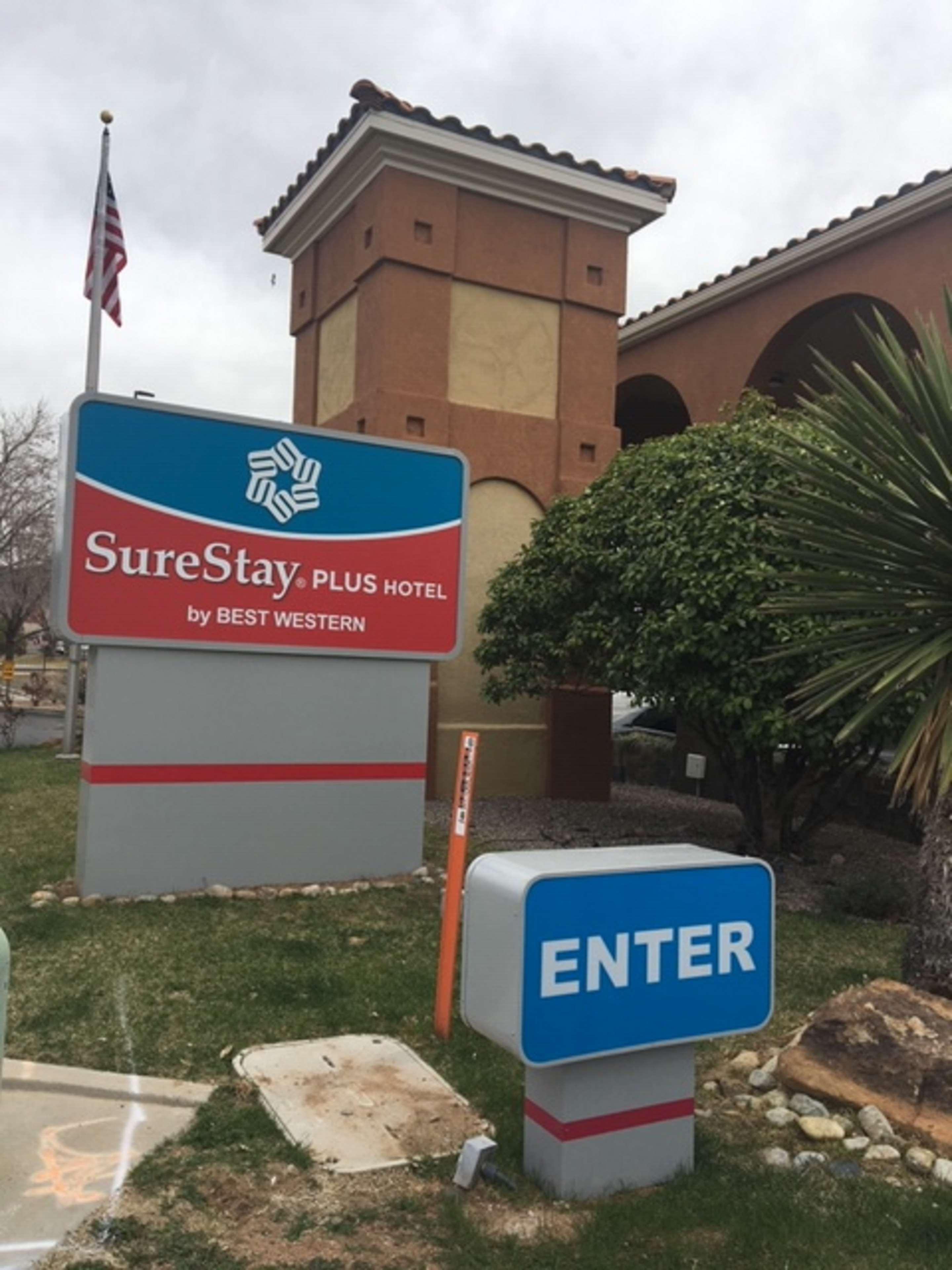 Surestay Plus Hotel By Best Western Albuquerque I-40 Eubank Екстериор снимка